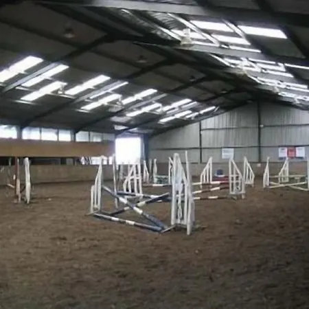 Annaharvey Farm 3*