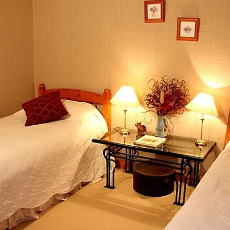 Annaharvey Farm Bed & Breakfast 3*