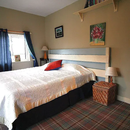Annaharvey Farm Bed & Breakfast 3*